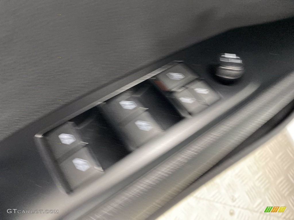 2019 Camry Hybrid LE - Celestial Silver Metallic / Black photo #14