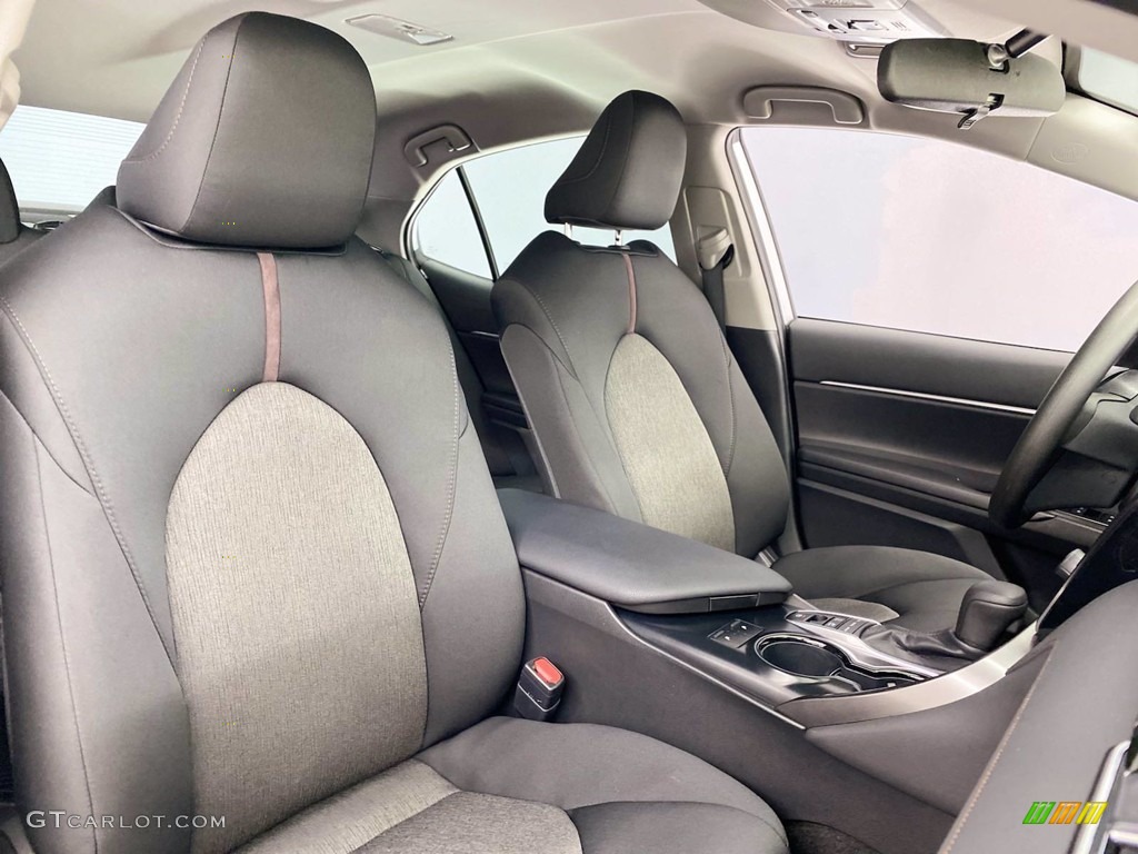 2019 Camry Hybrid LE - Celestial Silver Metallic / Black photo #32