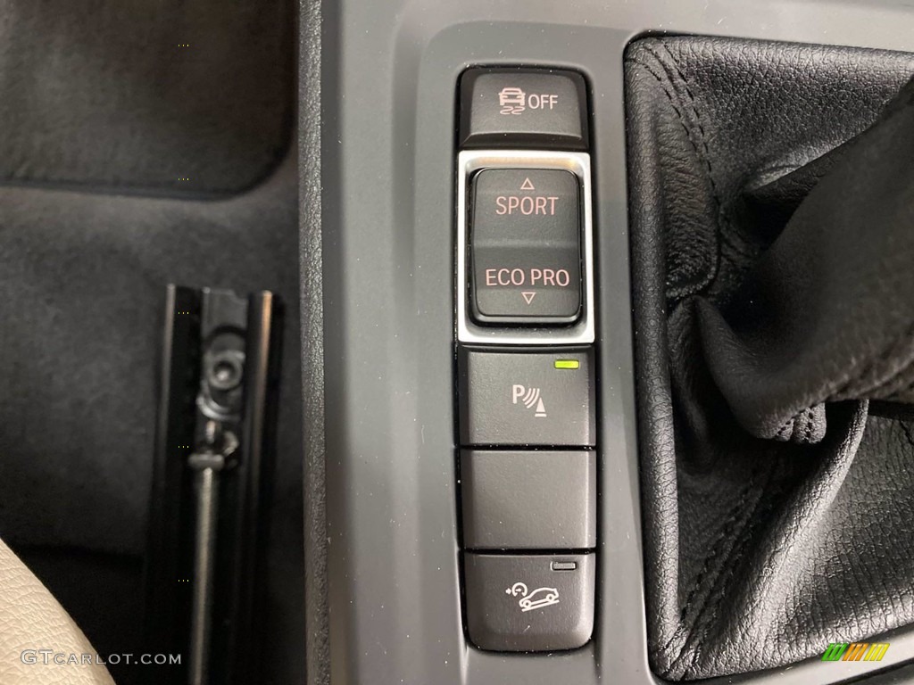 2018 X1 xDrive28i - Mediterranean Blue Metallic / Canberra Beige photo #28