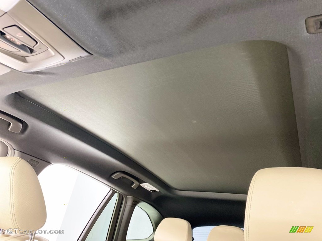 2018 X1 xDrive28i - Mediterranean Blue Metallic / Canberra Beige photo #31