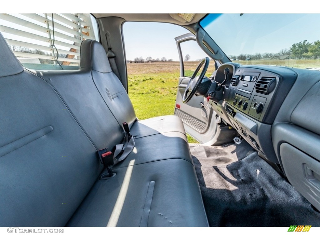 2007 F250 Super Duty XL Regular Cab - Oxford White Clearcoat / Medium Flint photo #30