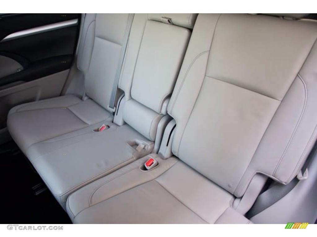 2015 Highlander XLE - Nautical Blue Metallic / Ash photo #18