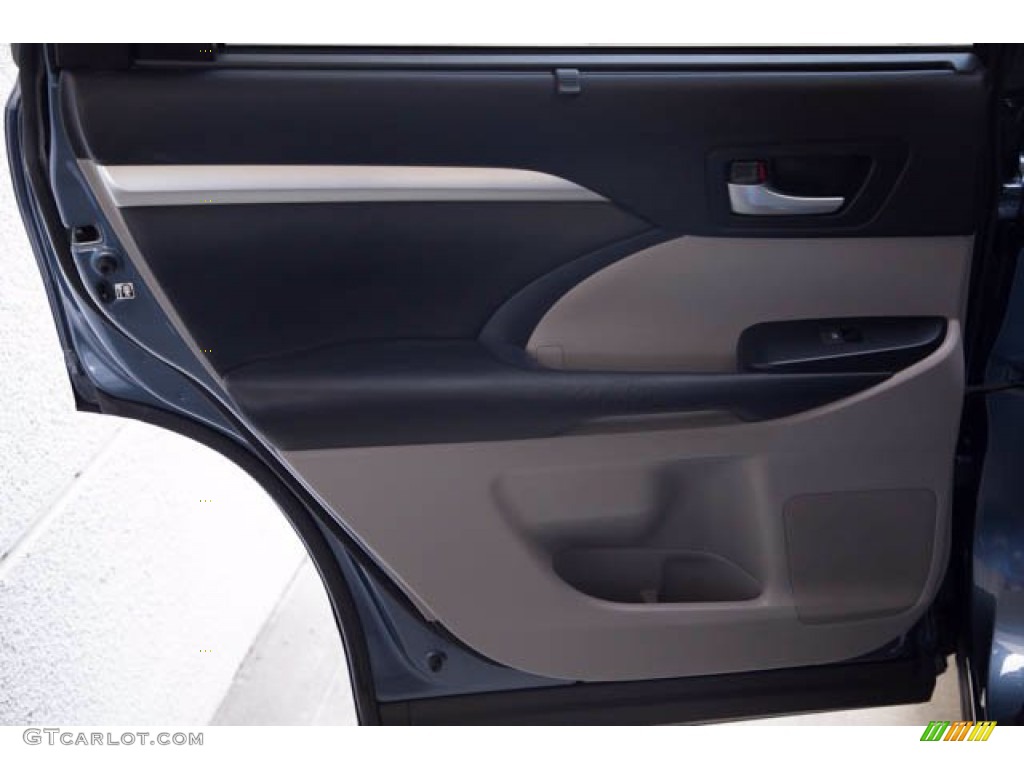 2015 Highlander XLE - Nautical Blue Metallic / Ash photo #31