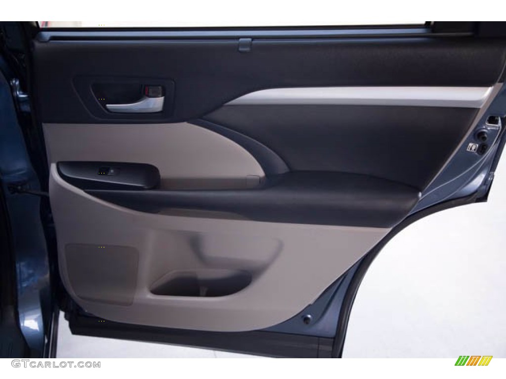 2015 Highlander XLE - Nautical Blue Metallic / Ash photo #32