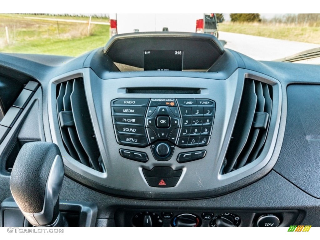2017 Ford Transit Van 250 MR Long Controls Photo #141577170