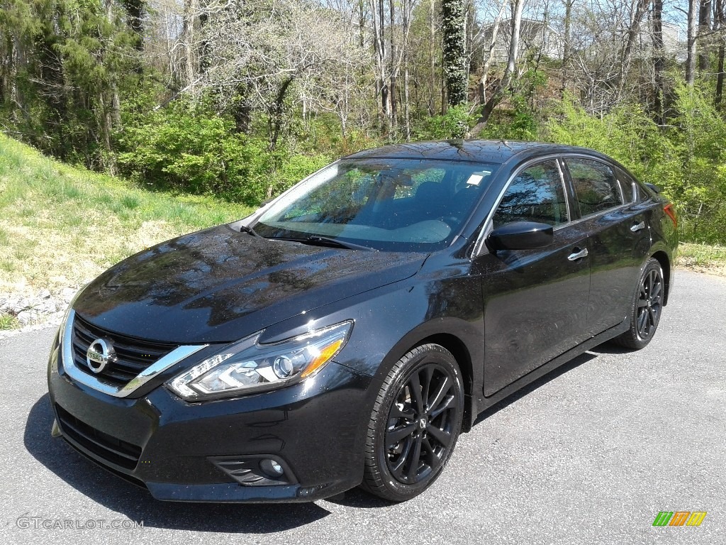 2017 Altima 2.5 SR - Super Black / Charcoal photo #2