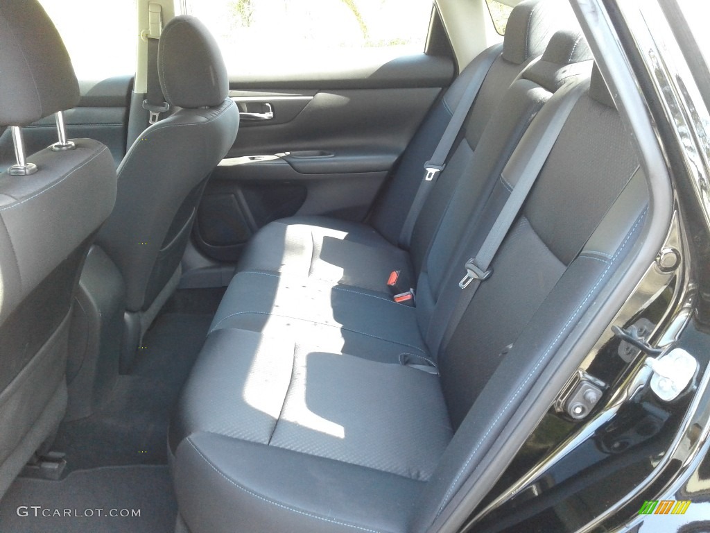 2017 Altima 2.5 SR - Super Black / Charcoal photo #12