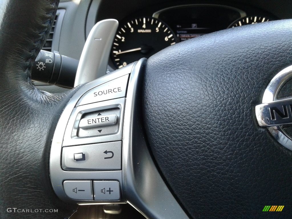 2017 Altima 2.5 SR - Super Black / Charcoal photo #17
