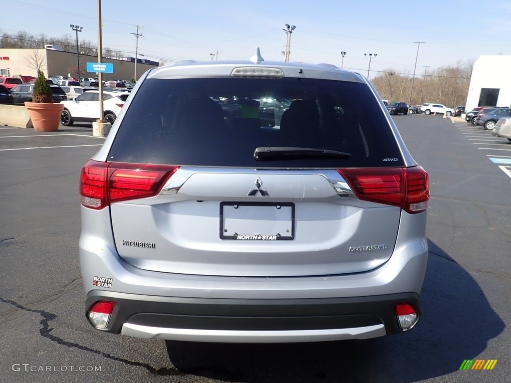 Alloy Silver Metallic 2017 Mitsubishi Outlander ES AWC Exterior Photo #141585738