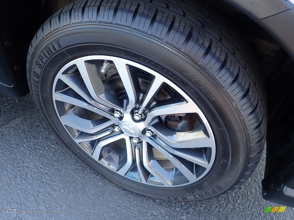 2017 Mitsubishi Outlander ES AWC Wheel Photos