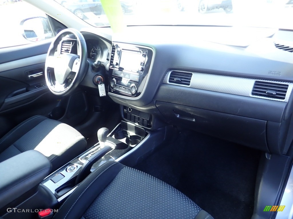 2017 Mitsubishi Outlander ES AWC Black Dashboard Photo #141585965