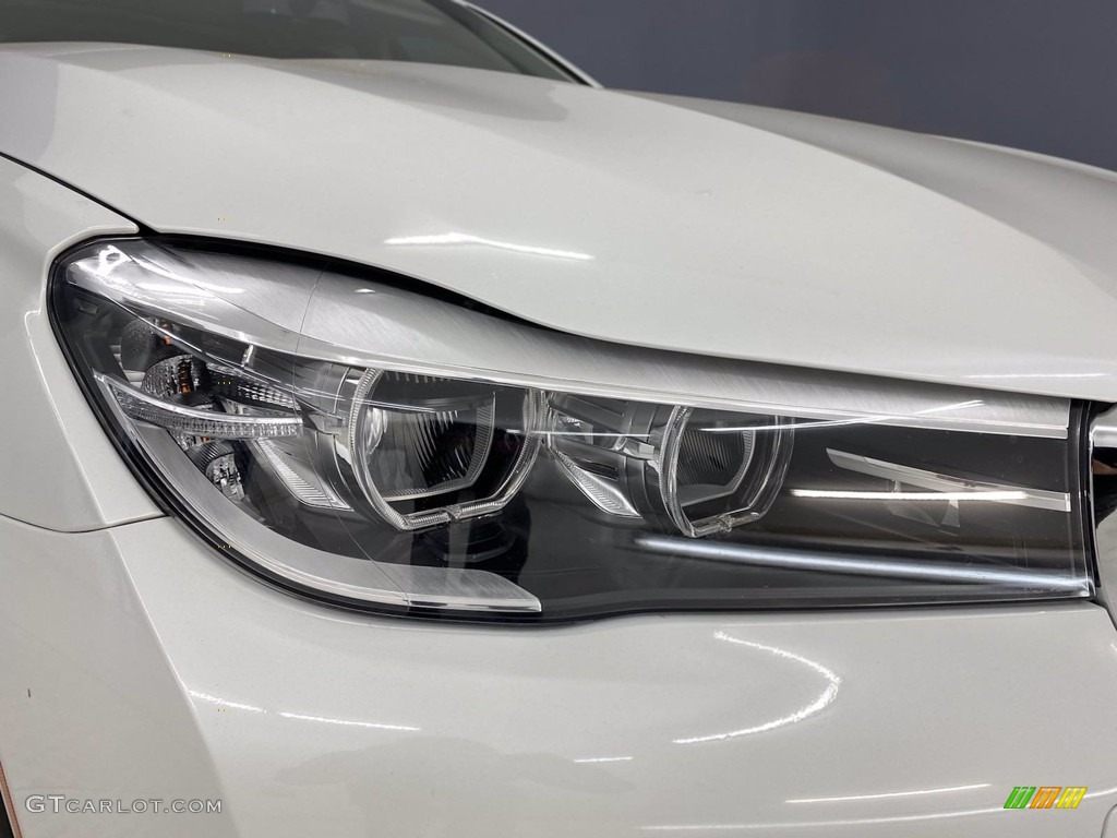 2018 7 Series 740i Sedan - Mineral White Metallic / Black photo #7