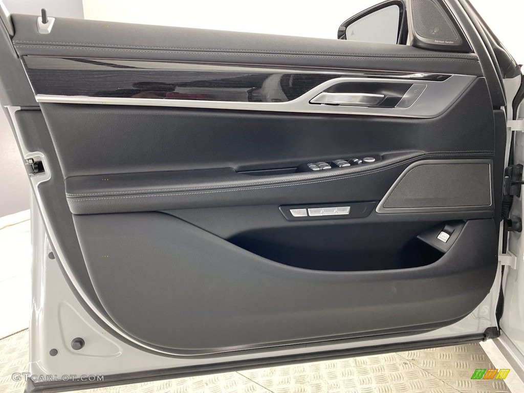 2018 7 Series 740i Sedan - Mineral White Metallic / Black photo #13
