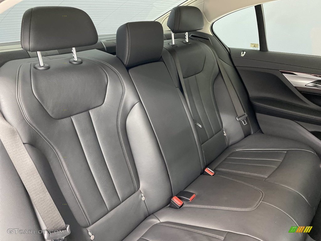 2018 7 Series 740i Sedan - Mineral White Metallic / Black photo #36