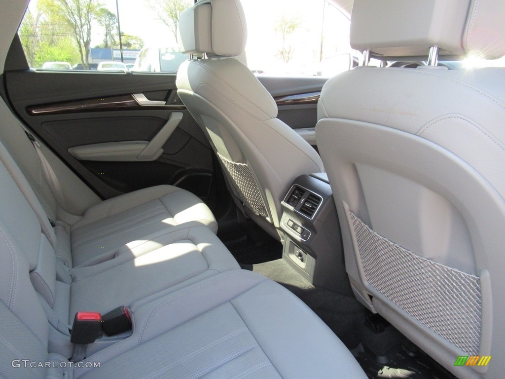 2018 Audi Q5 2.0 TFSI Prestige quattro Rear Seat Photo #141595953