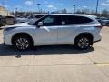 2021 Blizzard White Pearl Toyota Highlander XLE AWD  photo #1