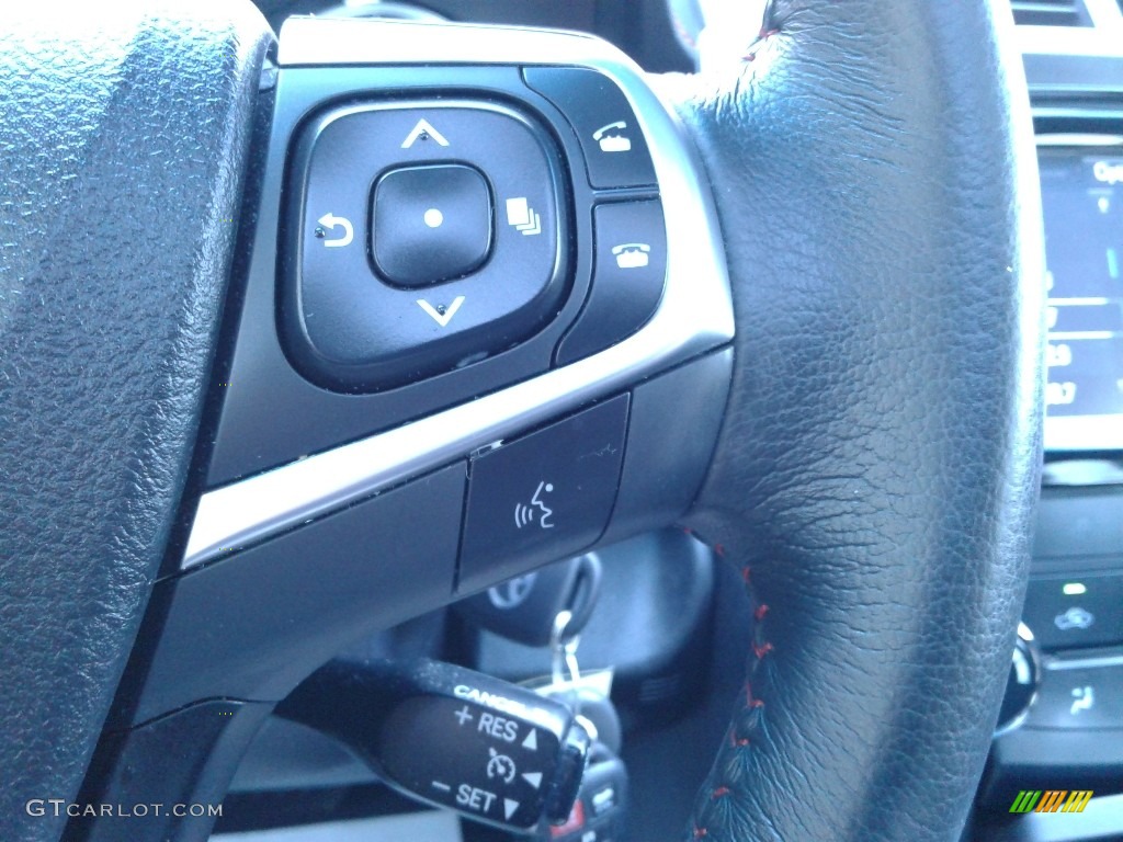 2017 Camry SE - Blizzard White Pearl / Black photo #18