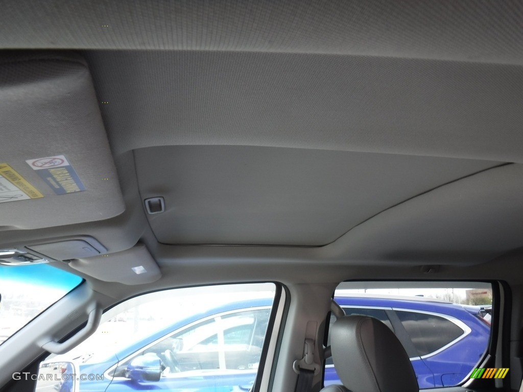 2012 Ridgeline RTL - White / Black photo #16