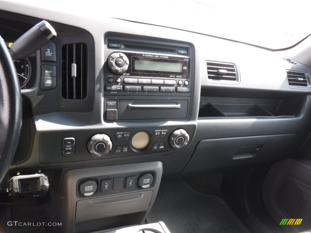 2012 Ridgeline RTL - White / Black photo #23