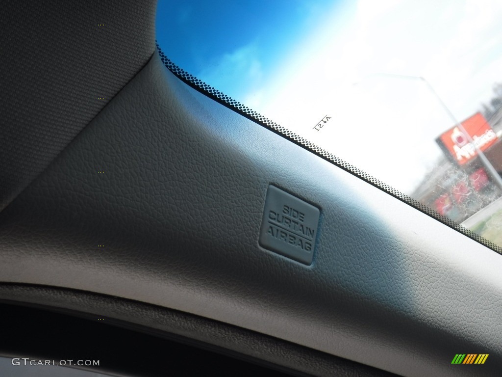 2012 Ridgeline RTL - White / Black photo #27