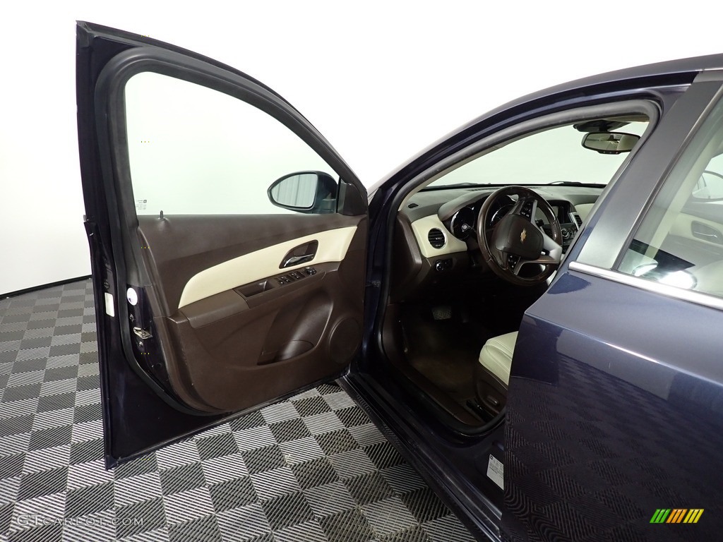 2014 Cruze LT - Atlantis Blue Metallic / Cocoa/Light Neutral photo #17