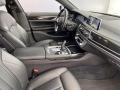 Black Sapphire Metallic - 7 Series 740i Sedan Photo No. 33