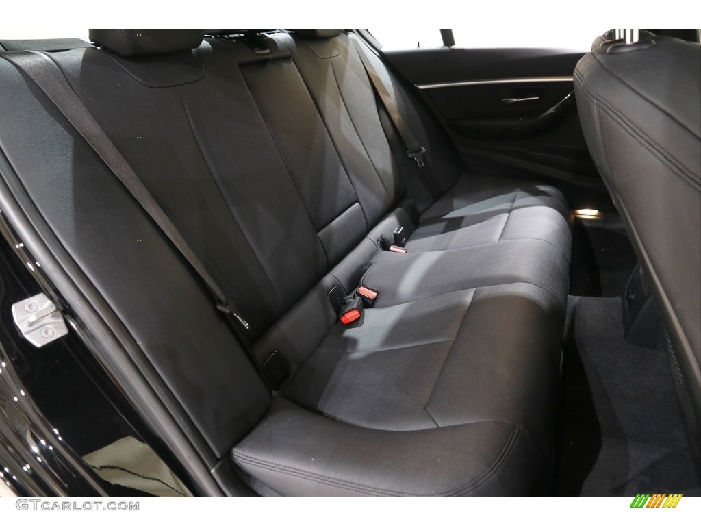 2018 3 Series 330i xDrive Sedan - Jet Black / Black photo #17