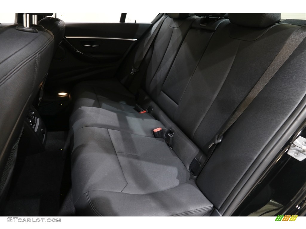 2018 3 Series 330i xDrive Sedan - Jet Black / Black photo #18