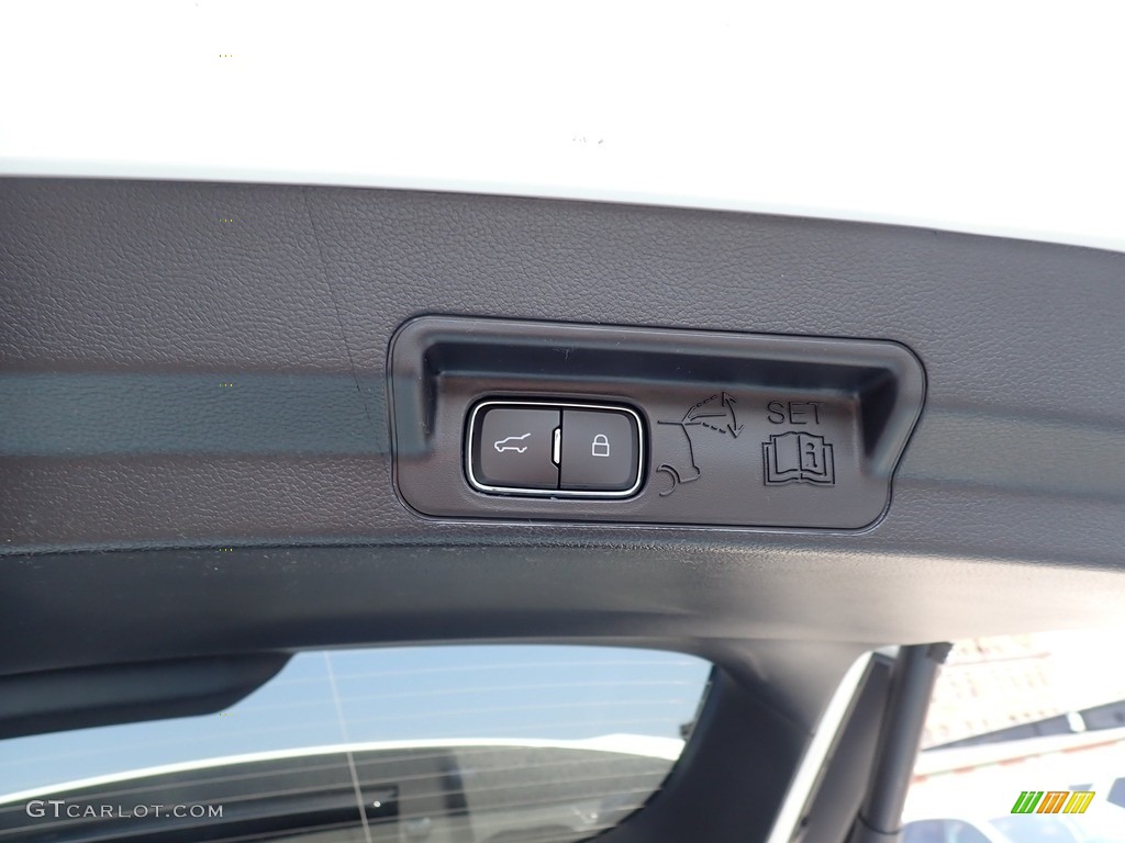 2021 Explorer ST 4WD - Star White Metallic Tri-Coat / Ebony photo #9