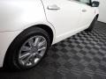 2010 White Platinum Tri-Coat Lincoln MKZ FWD  photo #16