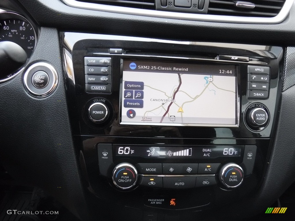 2015 Rogue SV AWD - Gun Metallic / Charcoal photo #3