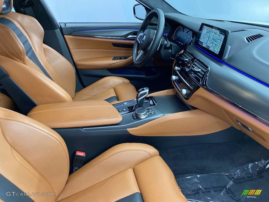 2018 BMW M5 Sedan Front Seat Photo #141634455