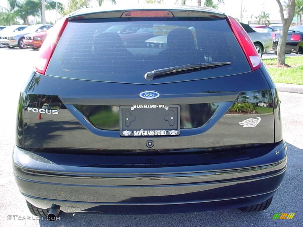 2007 Focus ZX5 S Hatchback - Pitch Black / Charcoal photo #4