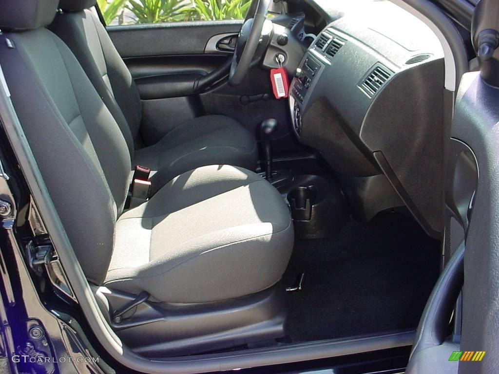 2007 Focus ZX5 S Hatchback - Pitch Black / Charcoal photo #10