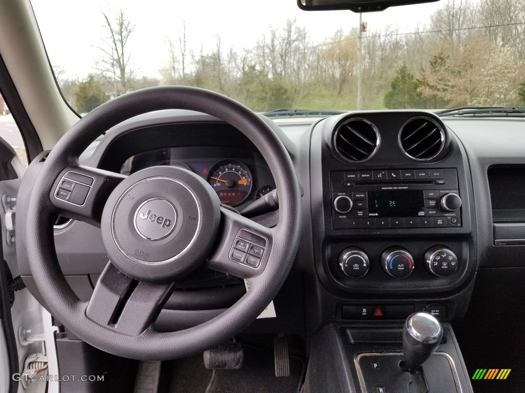 2015 Patriot Sport 4x4 - Bright White / Dark Slate Gray/Light Pebble Beige photo #13