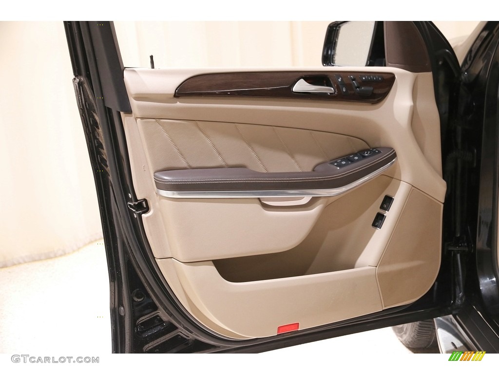 2013 GL 450 4Matic - Black / Almond Beige photo #4
