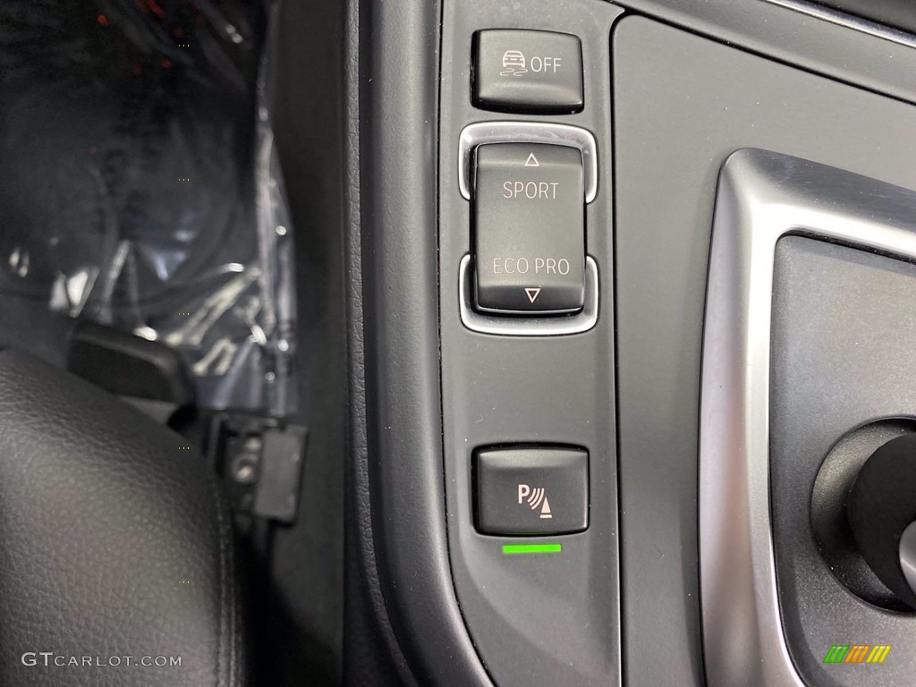 2018 3 Series 320i Sedan - Jet Black / Black photo #28