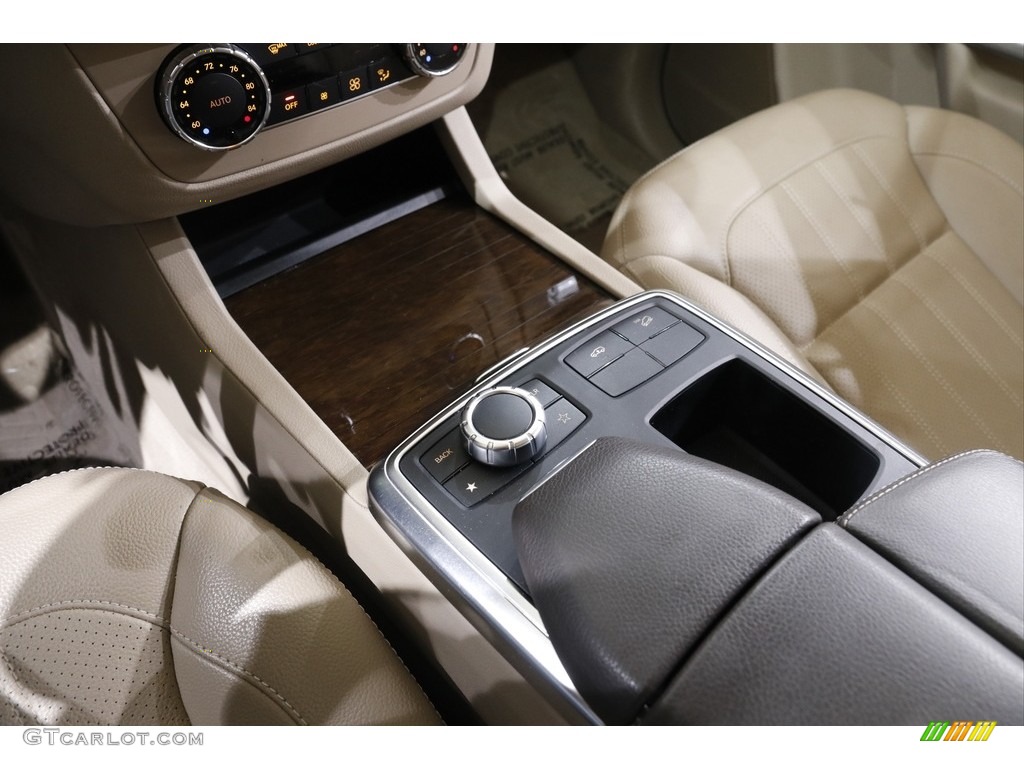 2013 GL 450 4Matic - Black / Almond Beige photo #15