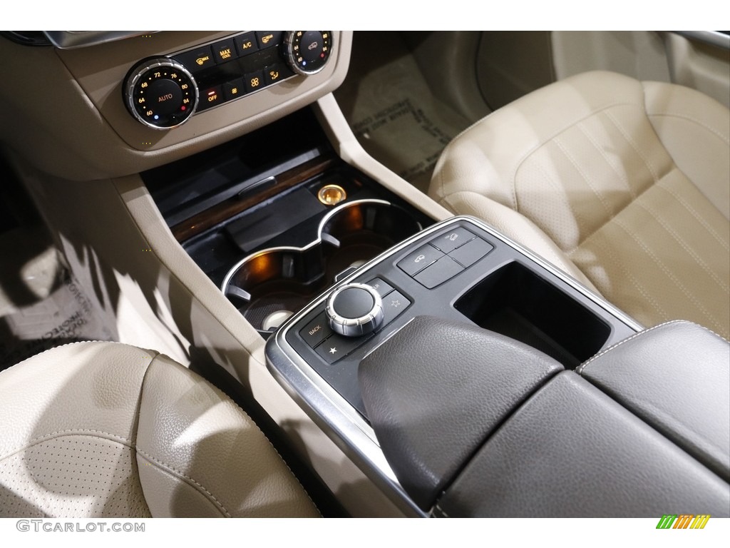 2013 GL 450 4Matic - Black / Almond Beige photo #16
