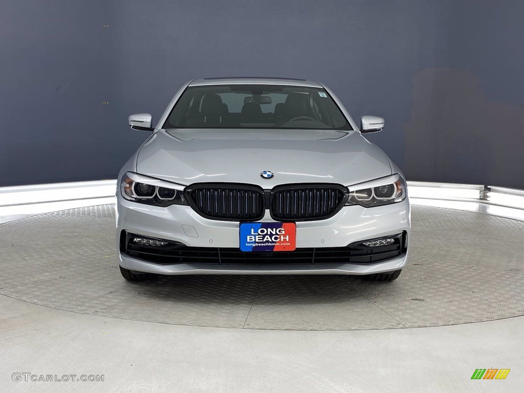 2018 5 Series 530e iPerfomance Sedan - Glacier Silver Metallic / Black photo #2