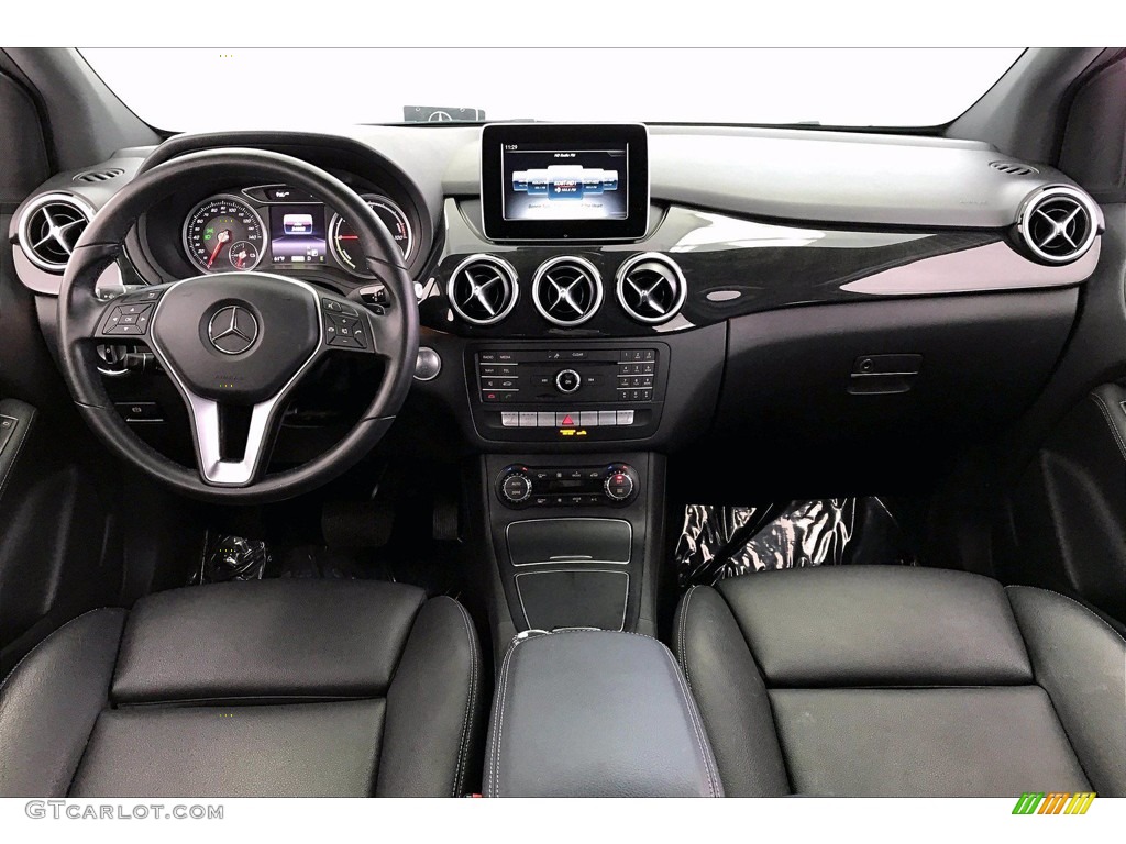 2017 Mercedes-Benz B 250e Dashboard Photos