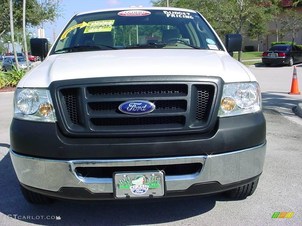 2006 F150 XL SuperCab - Oxford White / Tan photo #9