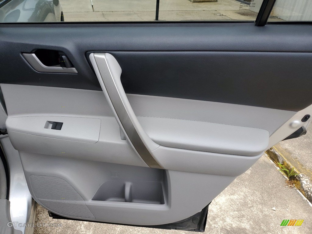 2012 Highlander SE - Classic Silver Metallic / Ash photo #30