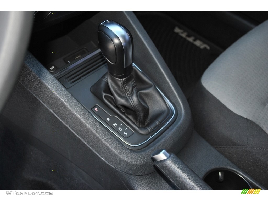 2018 Jetta S - Pure White / Black/Palladium Gray photo #14