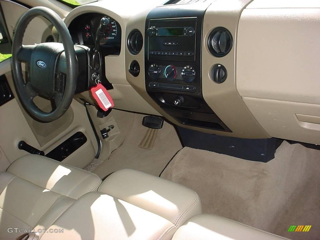 2006 F150 XL SuperCab - Oxford White / Tan photo #13