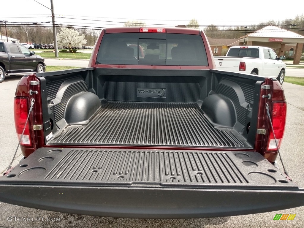 2018 1500 Big Horn Crew Cab 4x4 - Delmonico Red Pearl / Black/Diesel Gray photo #8