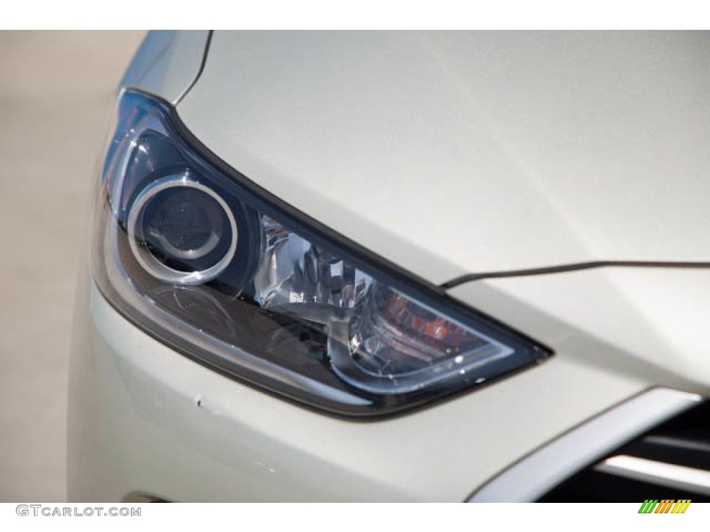 2018 Elantra SEL - Mineral Beige / Beige photo #8