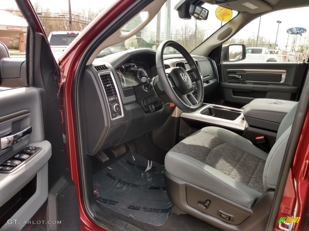 2018 1500 Big Horn Crew Cab 4x4 - Delmonico Red Pearl / Black/Diesel Gray photo #11