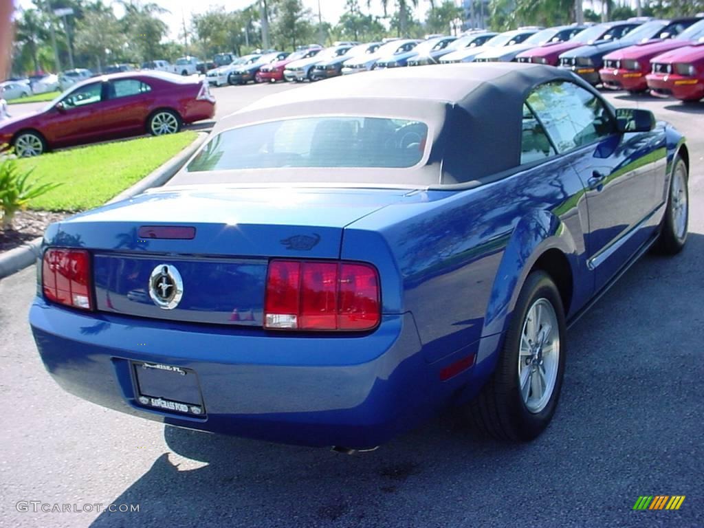 2006 Mustang V6 Premium Convertible - Vista Blue Metallic / Dark Charcoal photo #3
