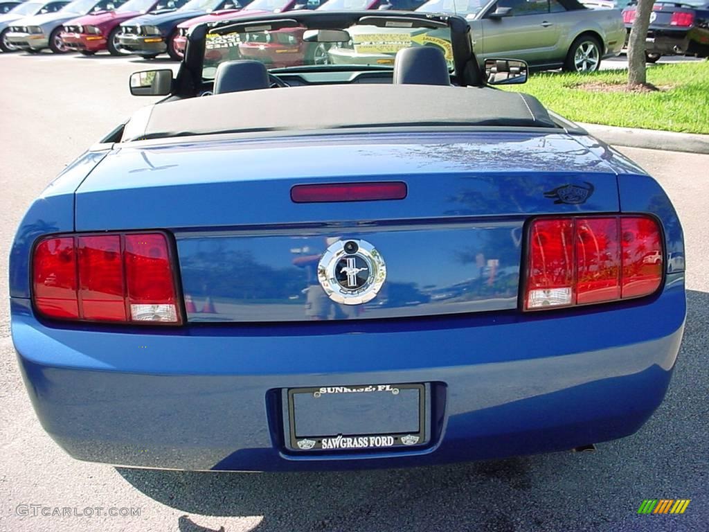 2006 Mustang V6 Premium Convertible - Vista Blue Metallic / Dark Charcoal photo #4